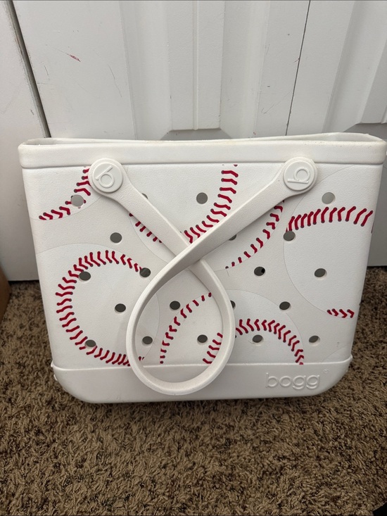 BOGG BAG Handbags - BOGG BAG White Tote with Red Baseball Stitch Pattern